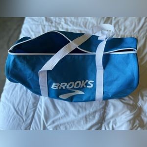 Brooks Running Shoes 10x18 Duffle Bag